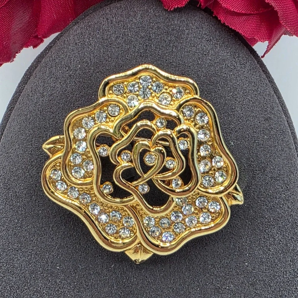 Sparkling Rose Brooch Pin Rhinestone Gold Tone Flower Statement Jewelry Openwork